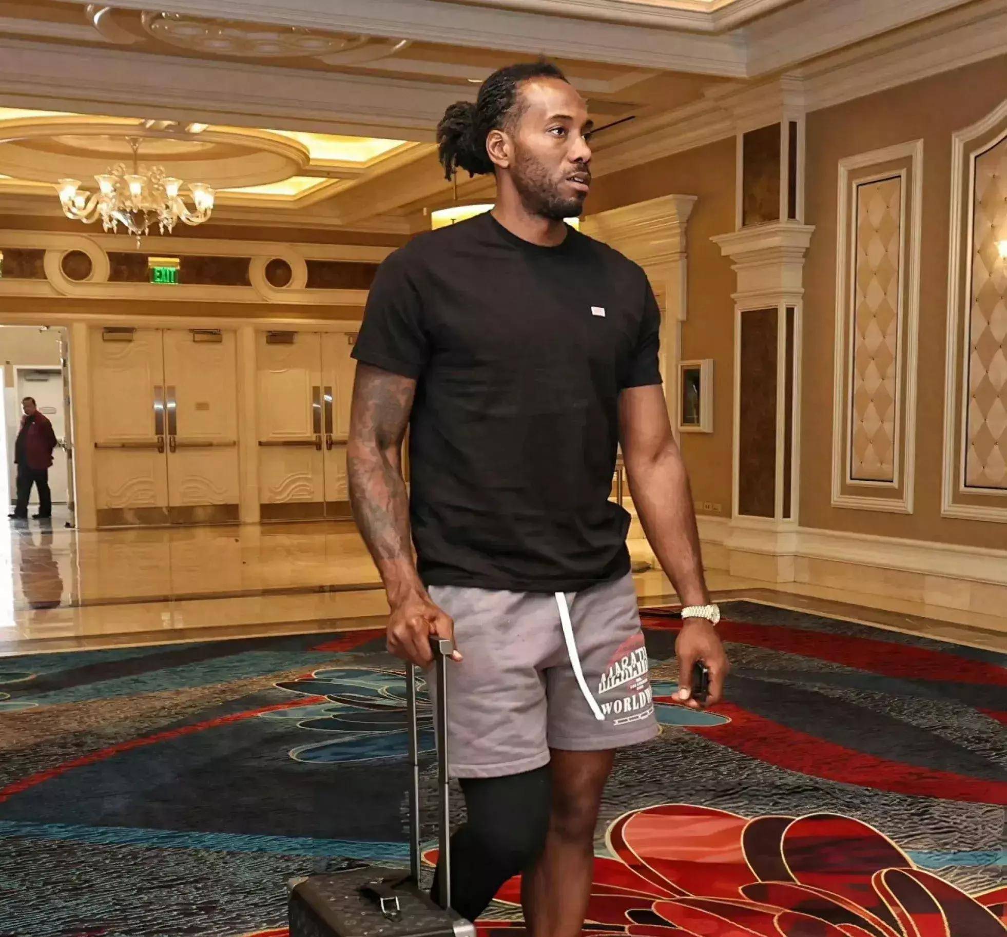 澎湃：管理层想复刻郭士强案例恐有偏差，邵佳一应提升抗压能力（澎湃评：管理层试图复制郭士强模式或有偏差，邵佳一需提高抗压能力）