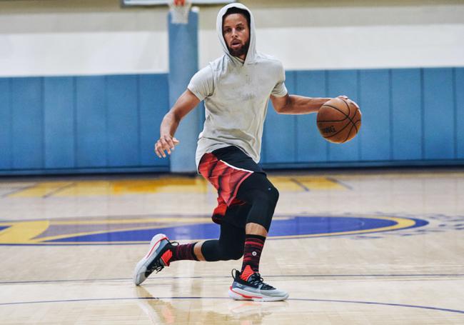 拜仁德甲13轮净胜球+40五大联赛第一，比第二名巴萨多了15球（德甲13轮后拜仁净胜球达+40，领跑五大联赛，较次席巴萨多15球）