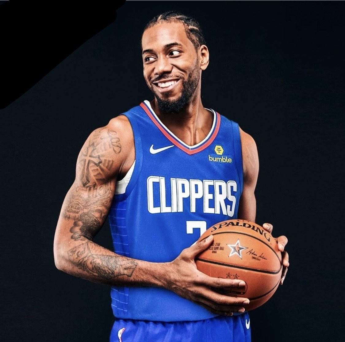 TA：利马传球出色&充满侵略性，他的回归可以丰富曼联打法（TA：传球精妙且侵略性十足的利马回归，有望为曼联战术增添多样性）