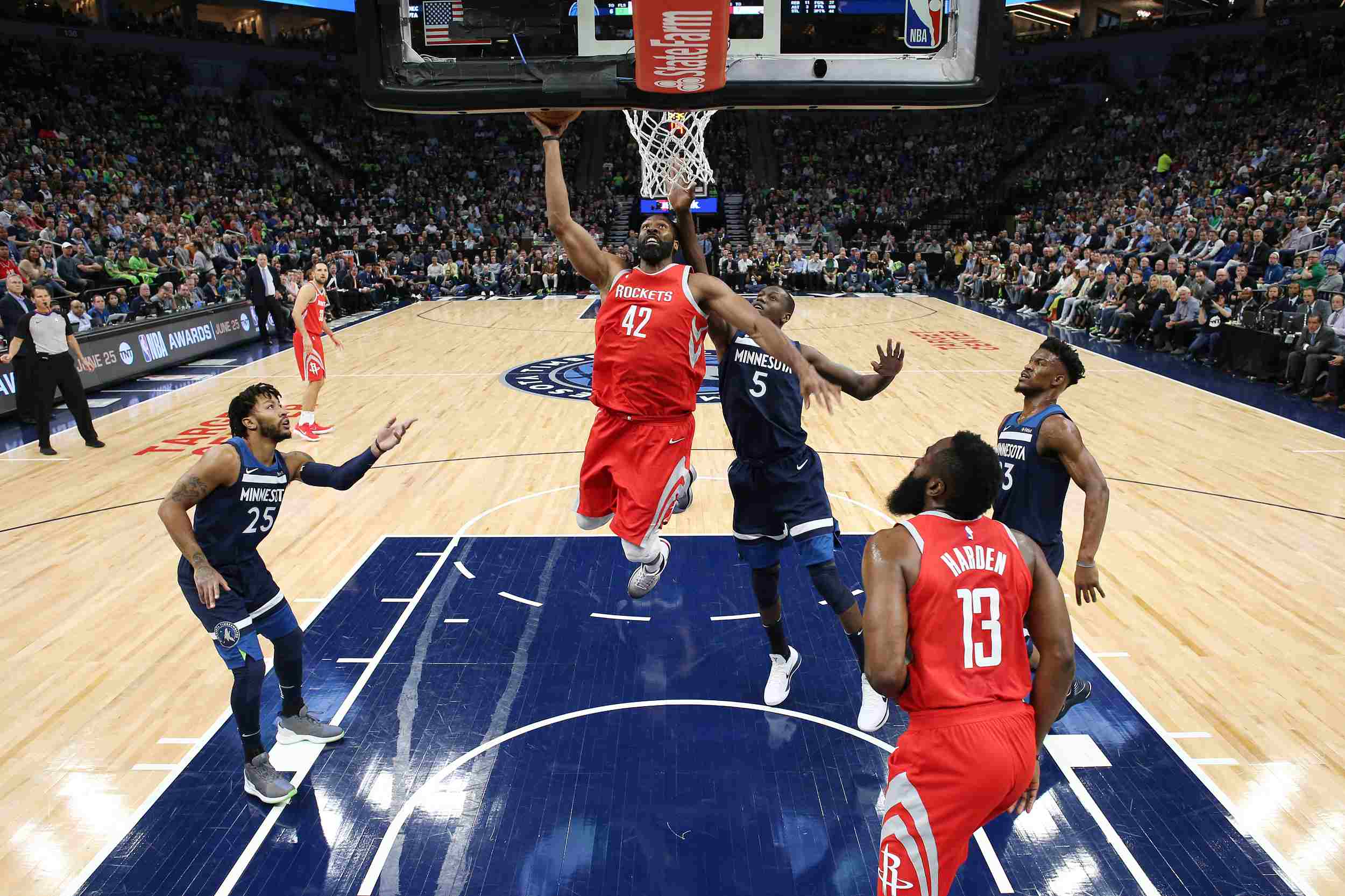 亚冠二积分榜：国安拿到3分上升至第三，麦克阿瑟升至榜首（亚冠第二阶段积分榜：国安取3分升至第3，麦克阿瑟登顶）