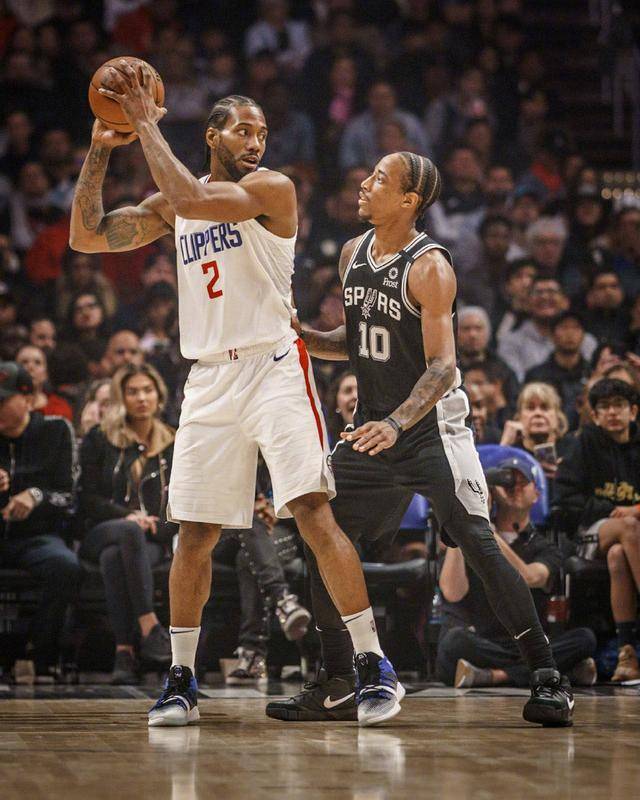 FIFA年度最佳女足教练候选：威格曼、希拉尔德斯在列（FIFA年度最佳女足主帅候选出炉：威格曼、希拉尔德斯入围）