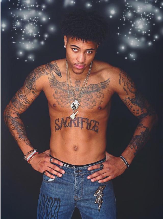 李玮锋：联赛中轴都是外援造成国足没人，这两年踢球孩子多了（李玮锋：外援占据联赛中轴致国足无人可用，近两年踢球的孩子增多）