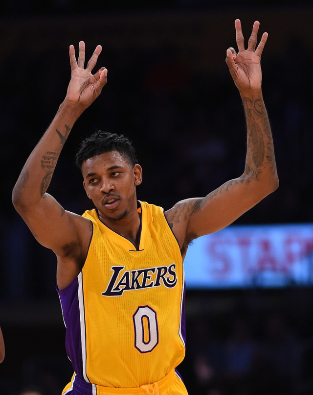 米体：博阿滕纪录片中有女性出镜指控他，但播出时都被剪掉了（米体：博阿滕纪录片女性出镜指控内容在播出时均被删除）