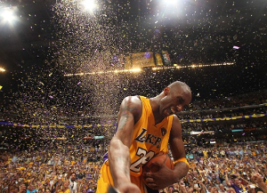 记者：蒯纪闻左臂疑似骨裂，刘浩帆膝盖内侧副韧带出现伤病（据记者报道：蒯纪闻疑似左臂骨裂，刘浩帆膝内侧副韧带受伤）