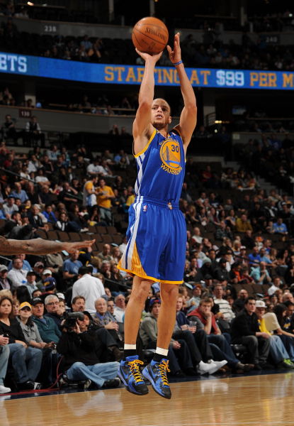 澎湃：管理层想复刻郭士强案例恐有偏差，邵佳一应提升抗压能力（澎湃评：管理层试图复制郭士强模式或有偏差，邵佳一需提高抗压能力）