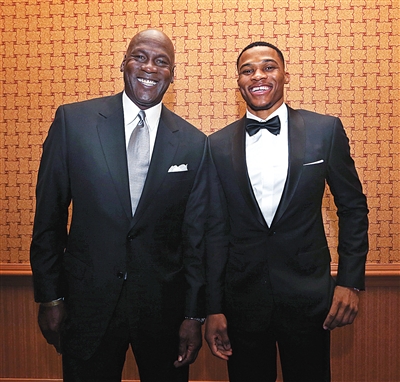 延续全运会火热状态！徐杰CBA杯首战独揽25分11助攻（全运手感延续！徐杰CBA杯首秀轰下25分11助攻）